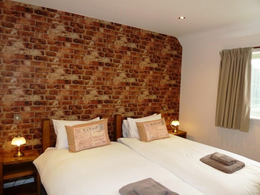 The White Hart Inn Alfreton Room photo