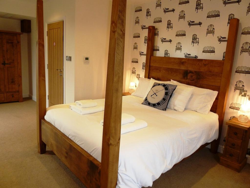 The White Hart Inn Alfreton Room photo